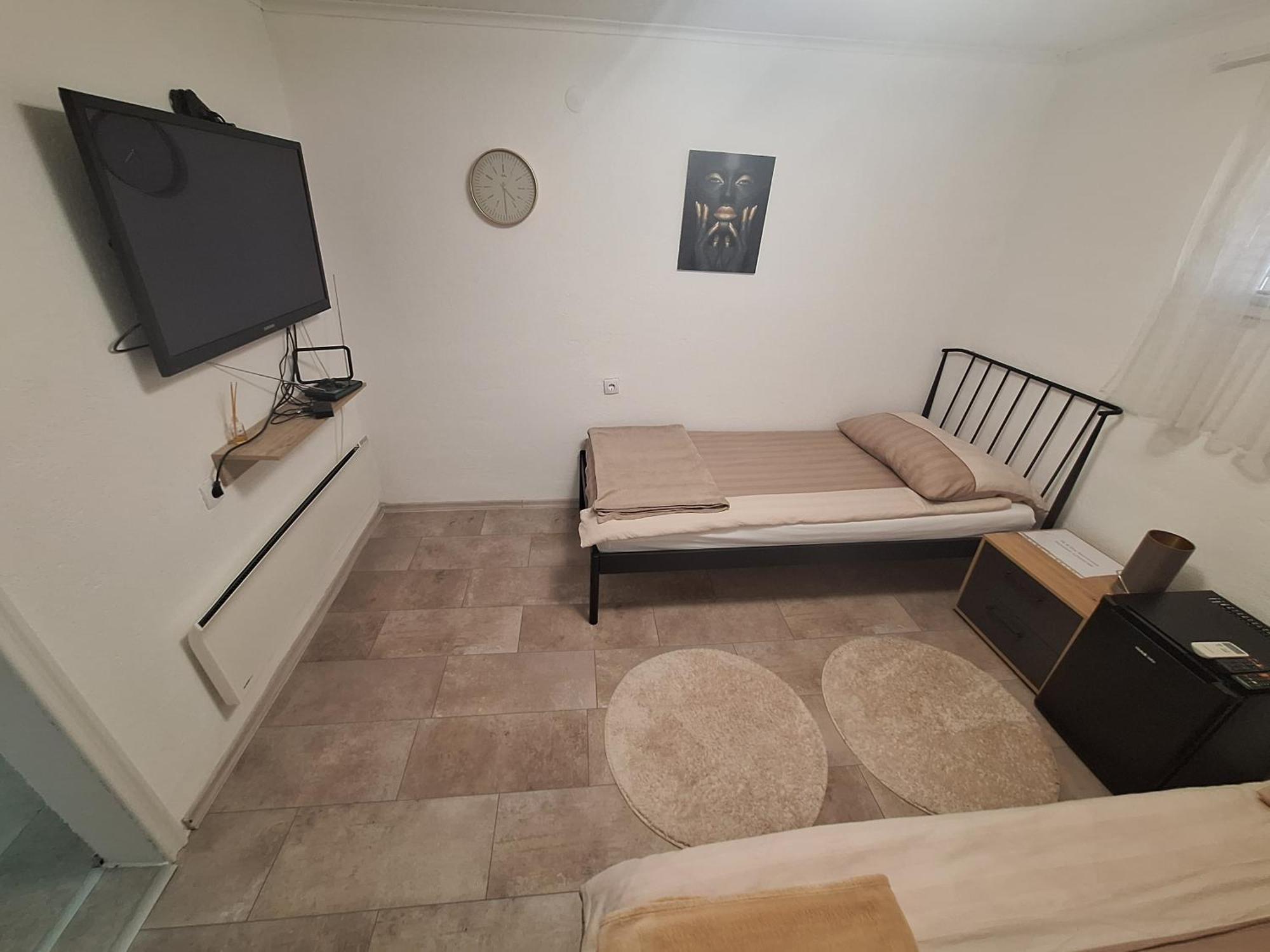 לקטסי Fly & Stay Apartments מראה חיצוני תמונה