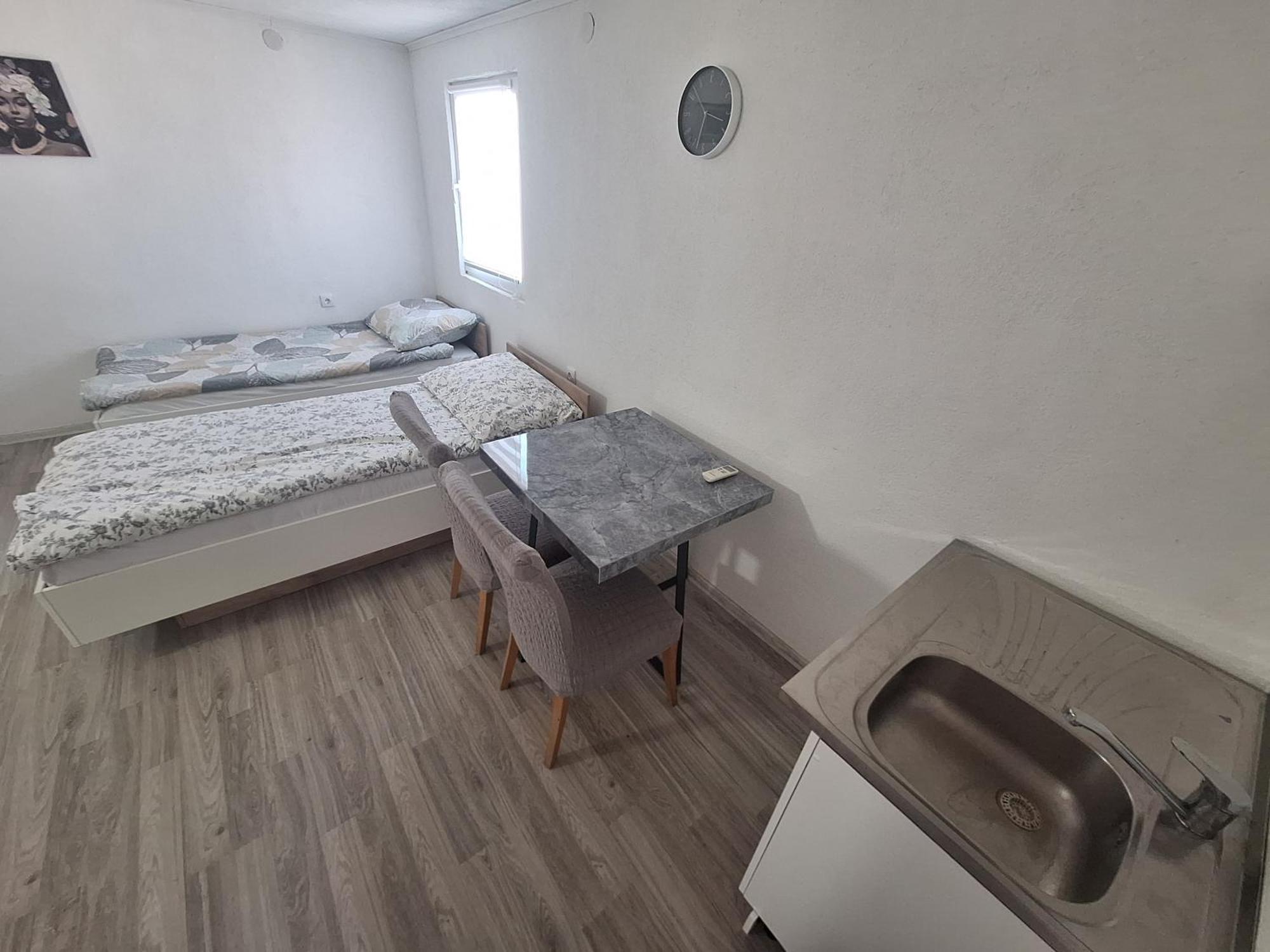 לקטסי Fly & Stay Apartments מראה חיצוני תמונה